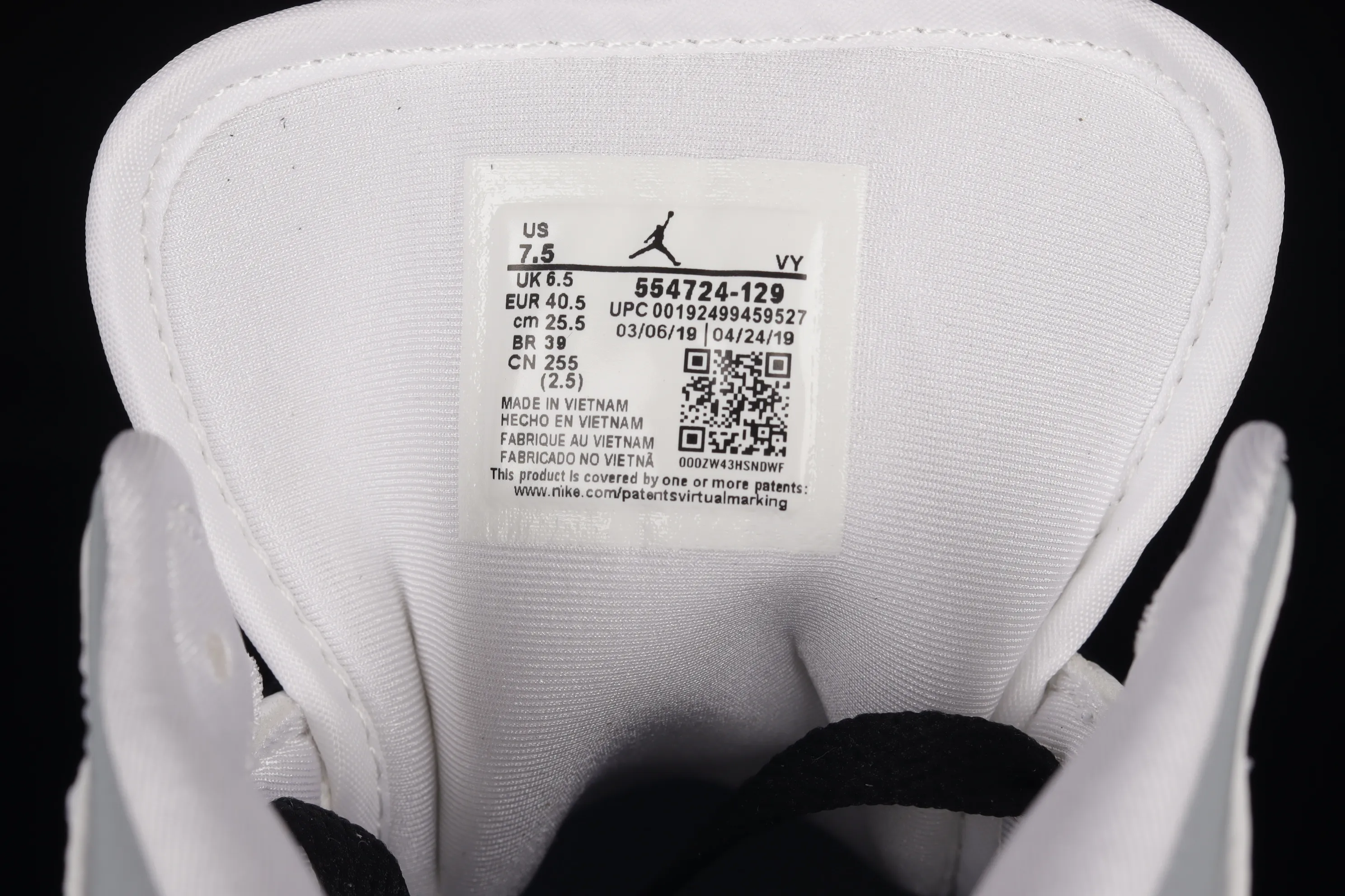 All categories Air Jordan Jordan series basketball shoes Air Jordan 1 Mid Air Jordan 1 Mid "PS5" AJ1 Joe 1 theme video game black and white gray mid-top basketball shoes 554724-129